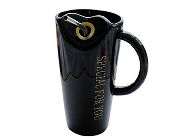 Stoneware 480ml plain black horn shape ceramic mugs with straw and logo girl coffee cups